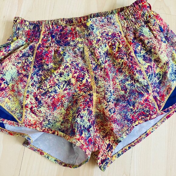 Lululemon SeaWheeze Hotty Hot Med rise, Lined Short - Picture 1 of 6